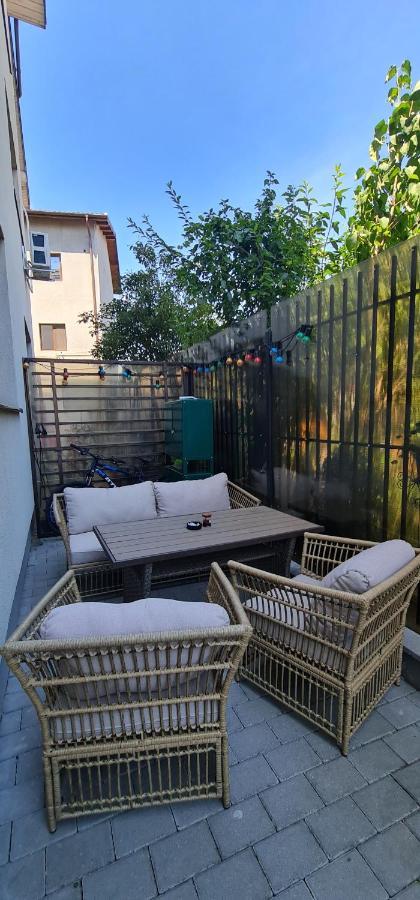 Exclusive Living Apartment Bukarest Exterior foto
